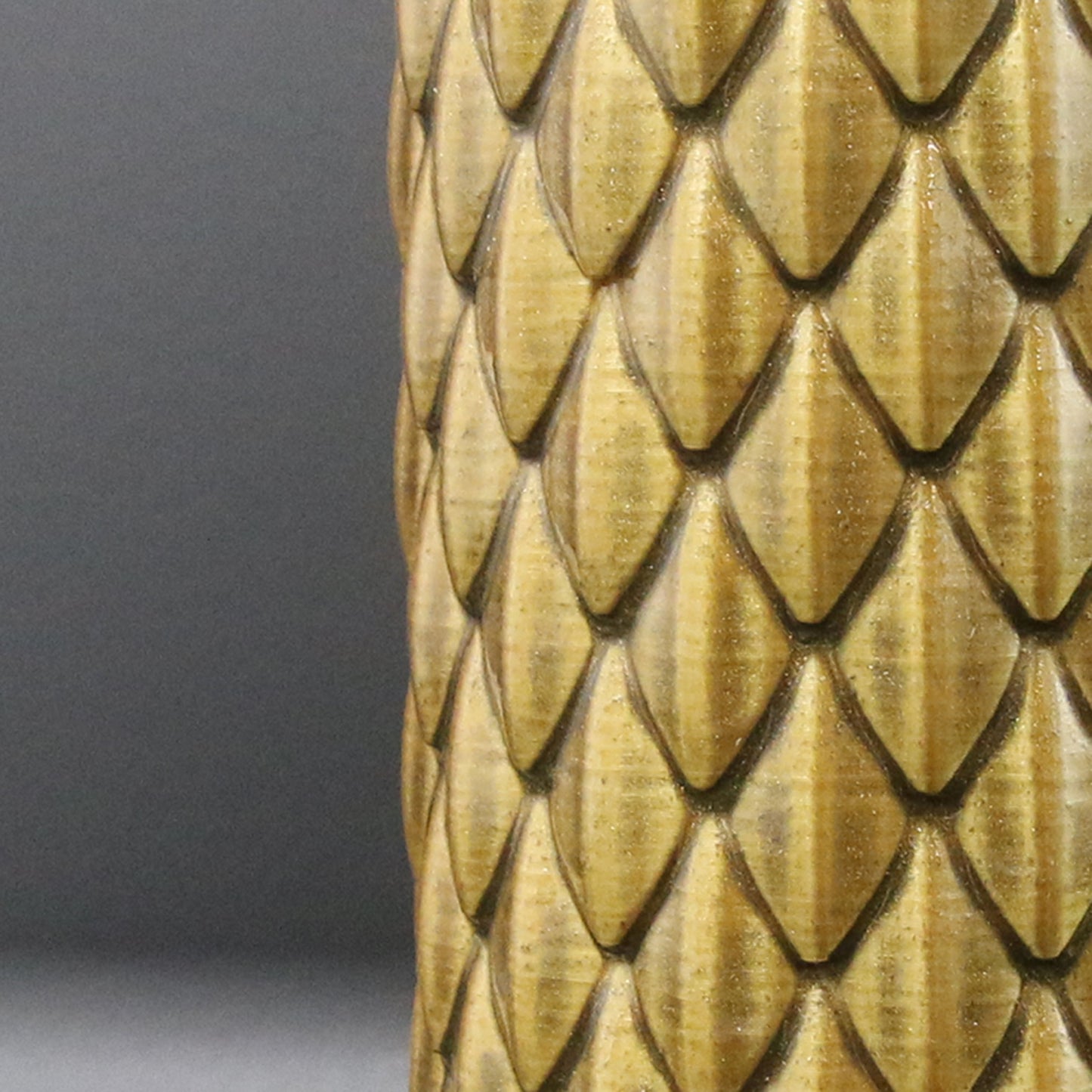 Dragon Scale Stein with Handle 20oz
